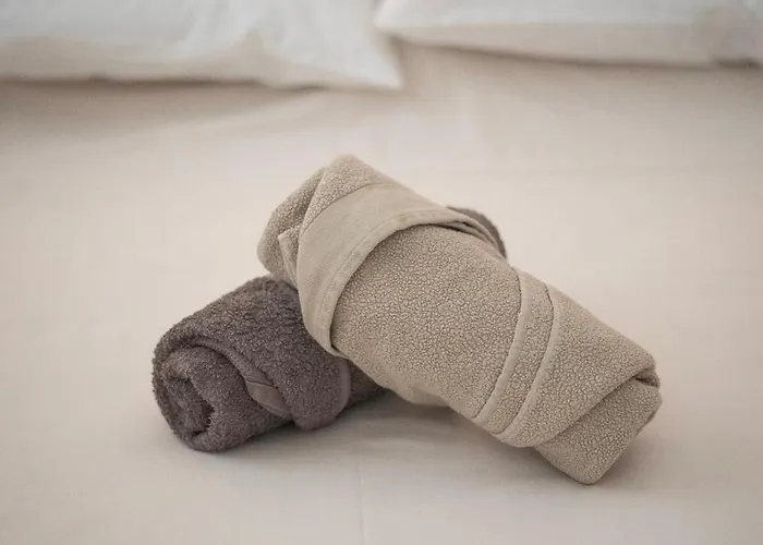 شقة 2 Pieces A 150 Metres De La *