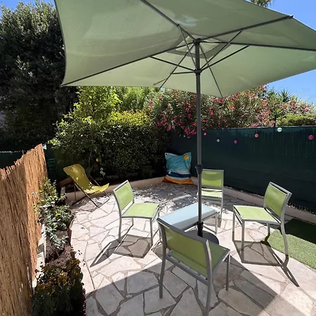 2 Pièces à 150 Mètres De La