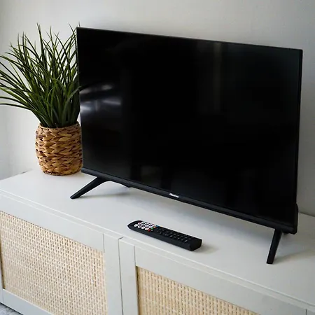 2 Pieces A 150 Metres De La Daire Antibes