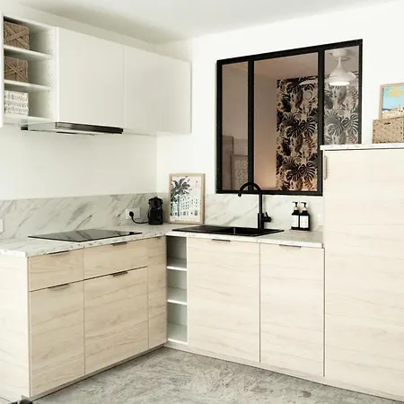 Appartement 2 Pièces à 150 Mètres De La