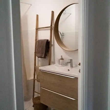 2 Pieces A 150 Metres De La Appartement Antibes
