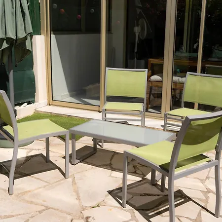 2 Pièces à 150 Mètres De La Antibes