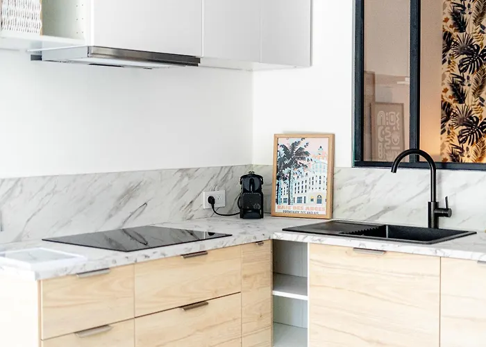 Apartman 2 Pieces A 150 Metres De La Antibes